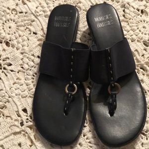 Blue elastic band wedges